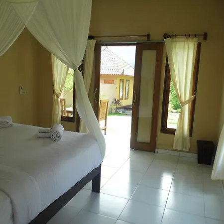 White Sandy Beach Menjangan Holiday home